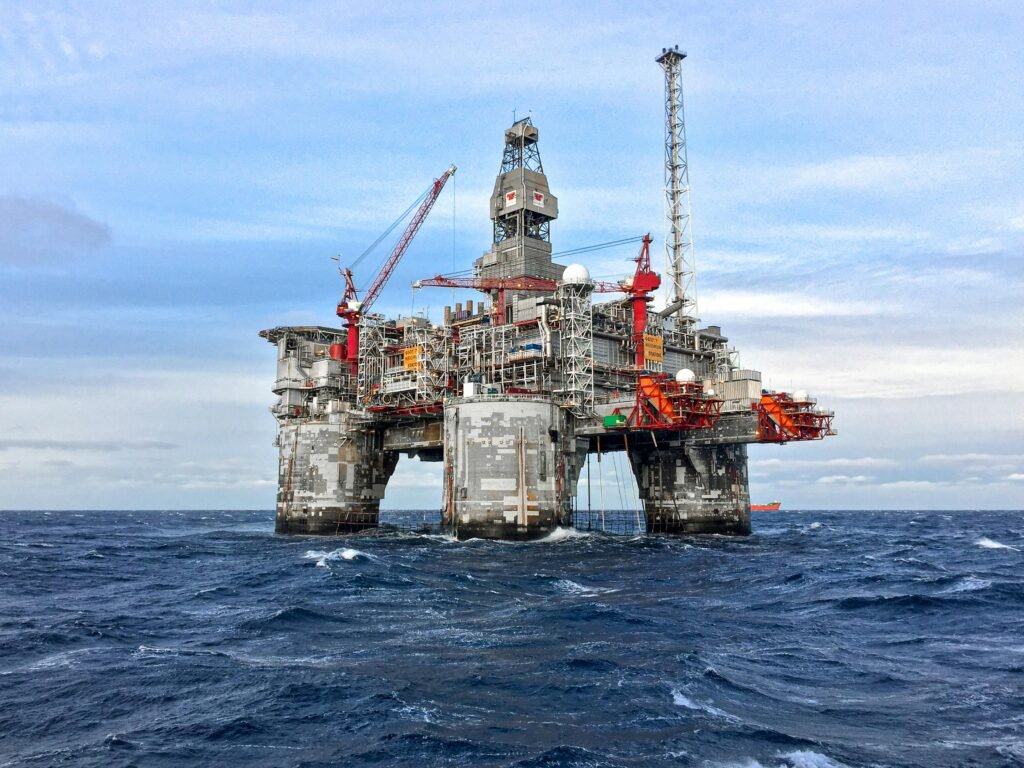 oil rig in norway photo by jan rune smenes reite